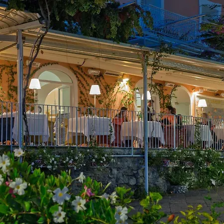 萨拉森尼科沃酒店 酒店 5*